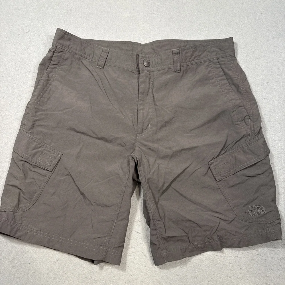 The North Face Mens 36 Gray Nylon Shorts Cargo Outdoor Hiking Performance